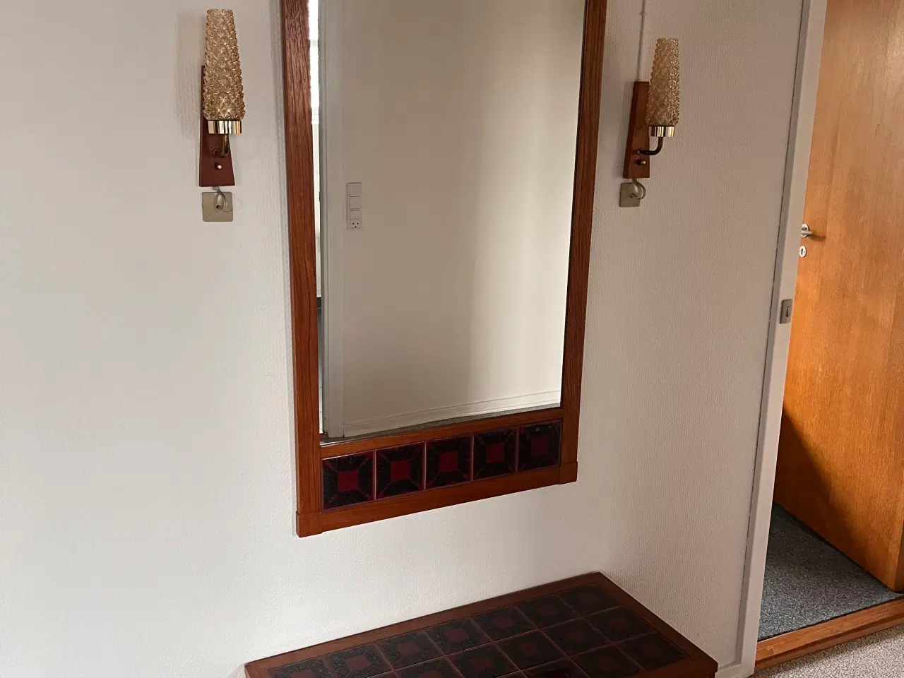 Billede 1 - Entré møbel m. bord