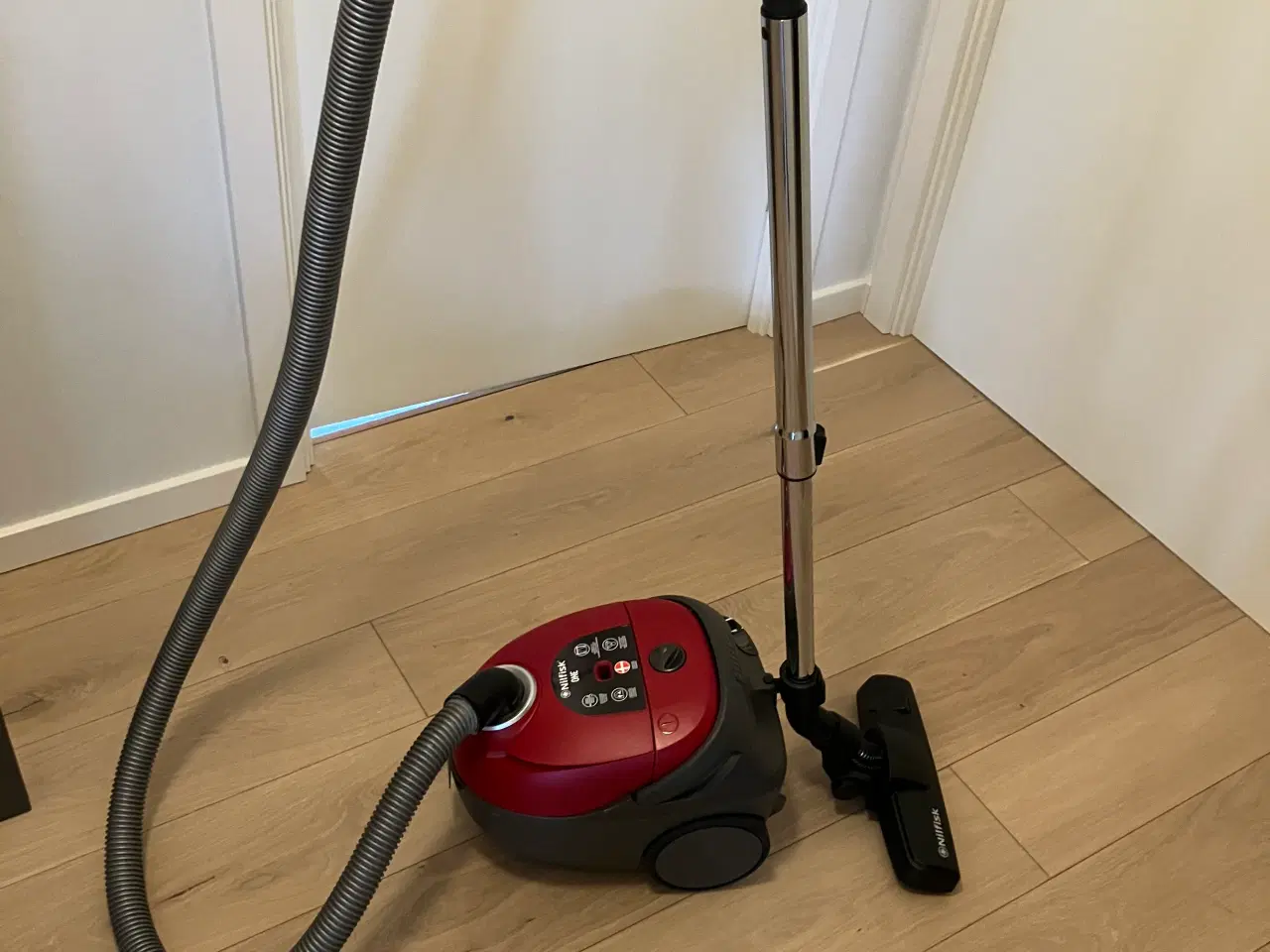 Billede 1 - Nilfisk Støvsuger