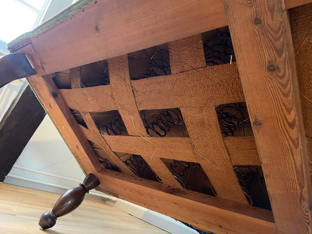 Billede 3 - Pæn ældre sofa