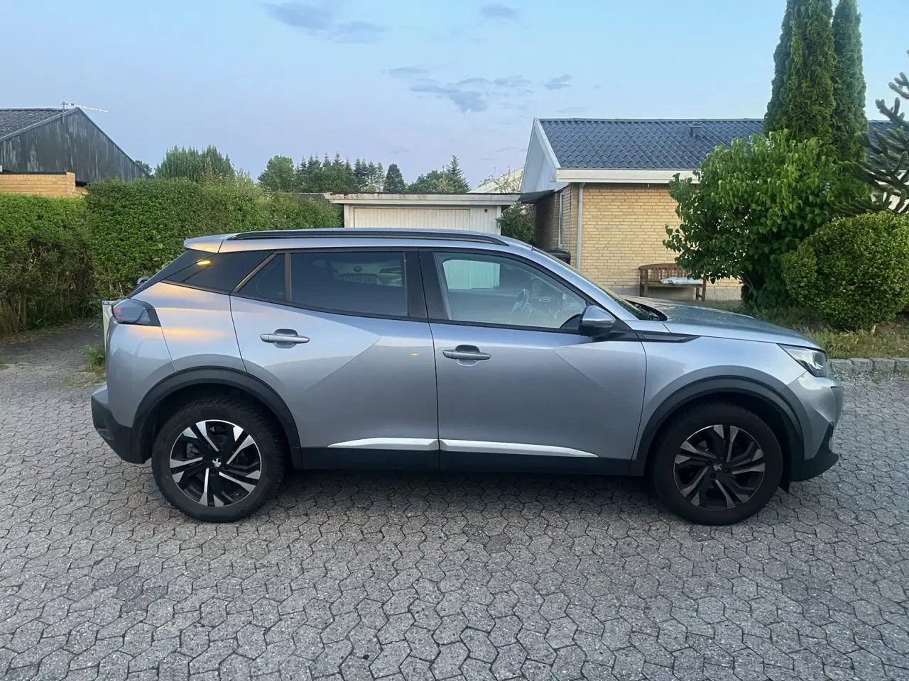 Billede 3 - Peugeot 2008 1,2 PureTech 130 Allure EAT8