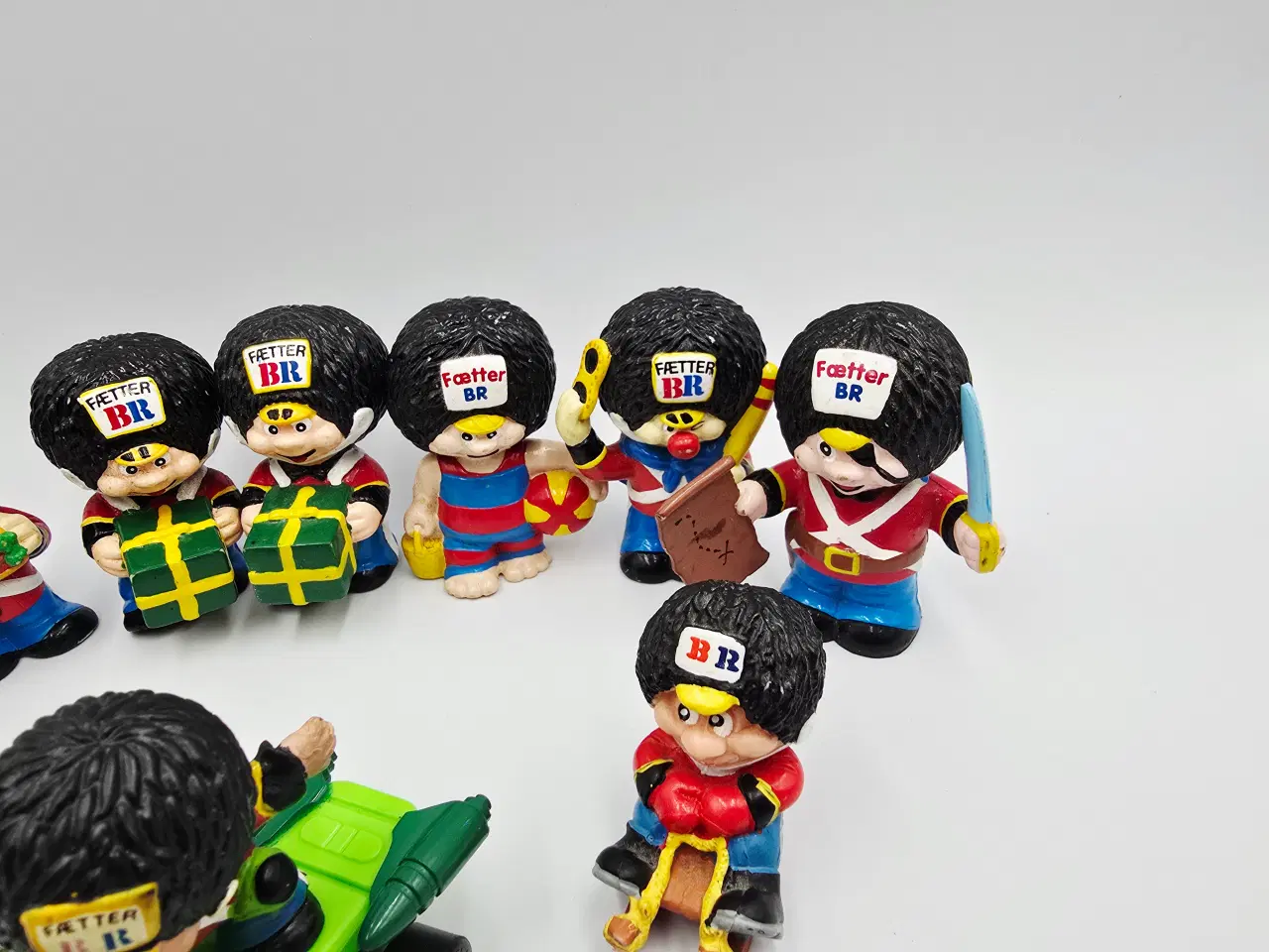 Billede 3 - 10 Stk. Fætter BR figurer sælges samlet