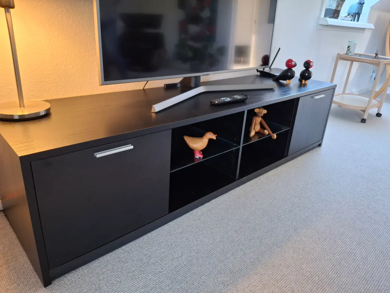 Billede 1 - Tv bord /skab