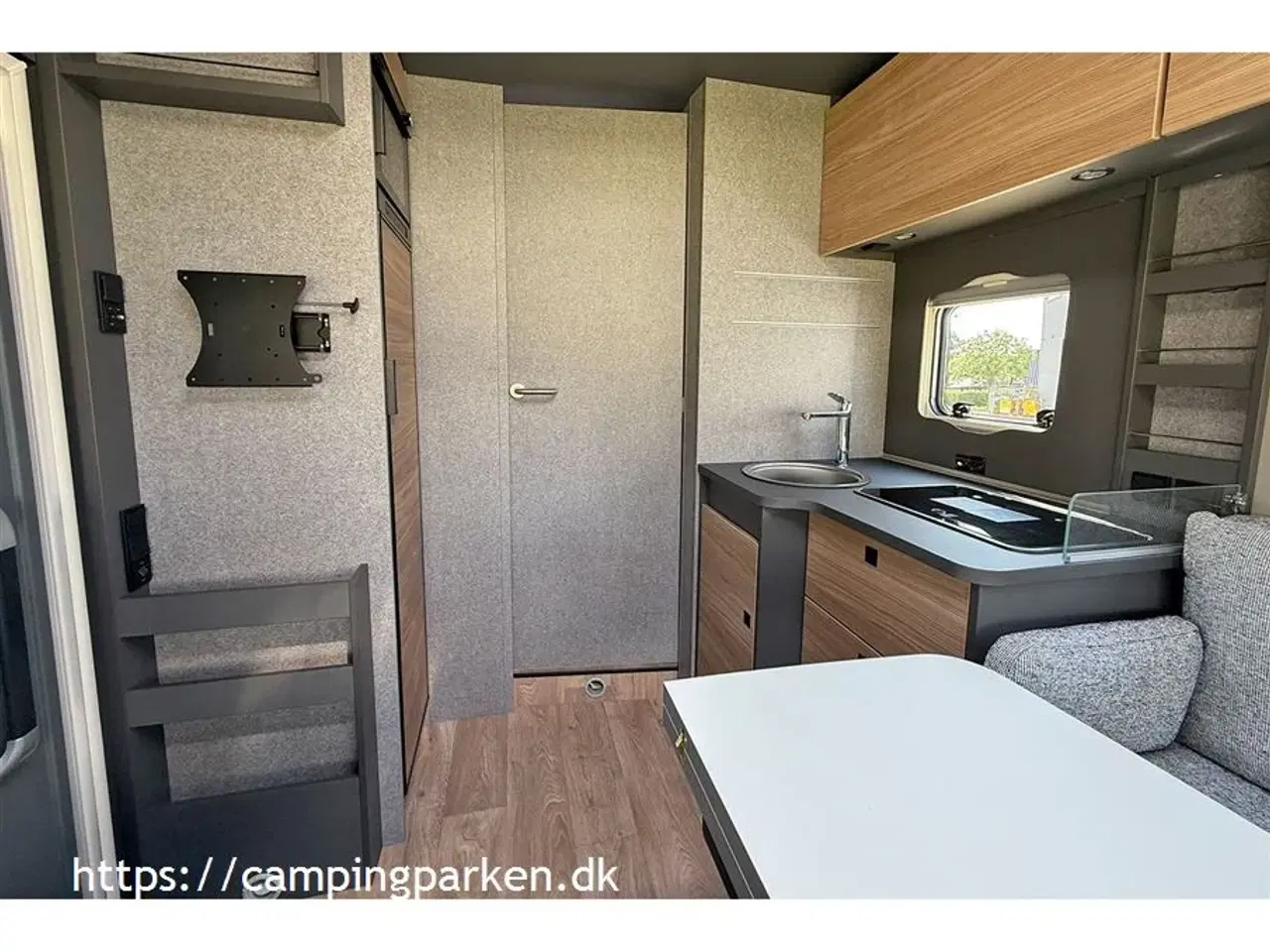 Billede 18 - 2025 - Dethleffs Trend I 7057 EBL   Superflot, nyudviklet Trend, 180 hk, automatgear, face-to-face siddegruppe, enkeltsenge