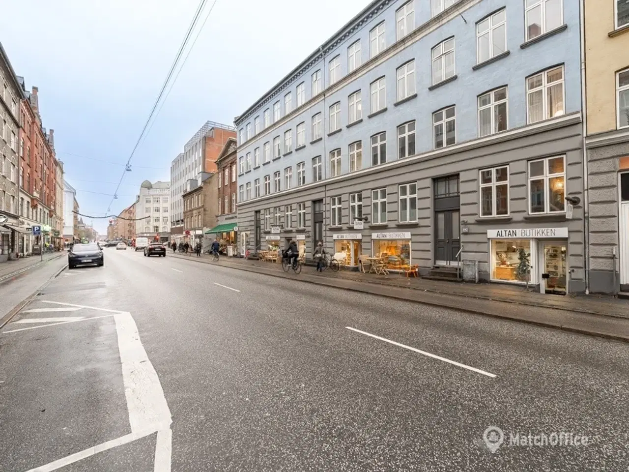 Billede 16 - SÆLGES: Velholdt og synlig erhvervsandel i høj kælder – med bred facade mod Godthåbsvej