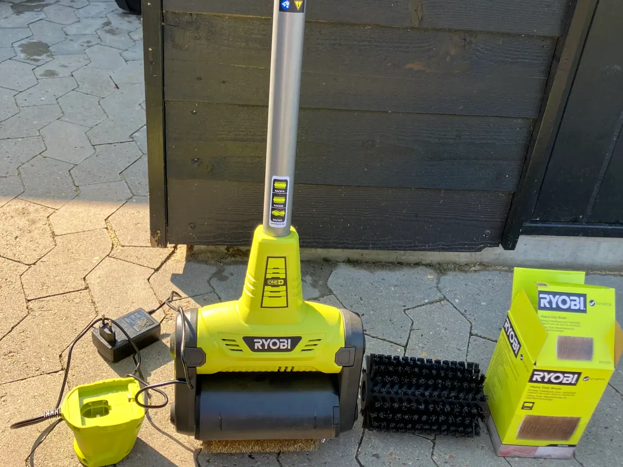 Billede 1 - Ryobi multibørste med metal børste