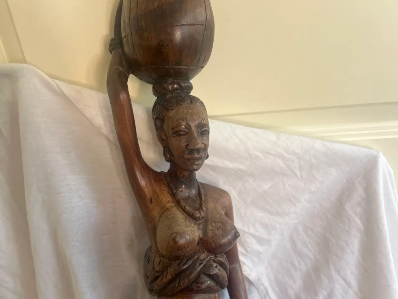 Billede 2 - Afrikansk kvindefigur i træ