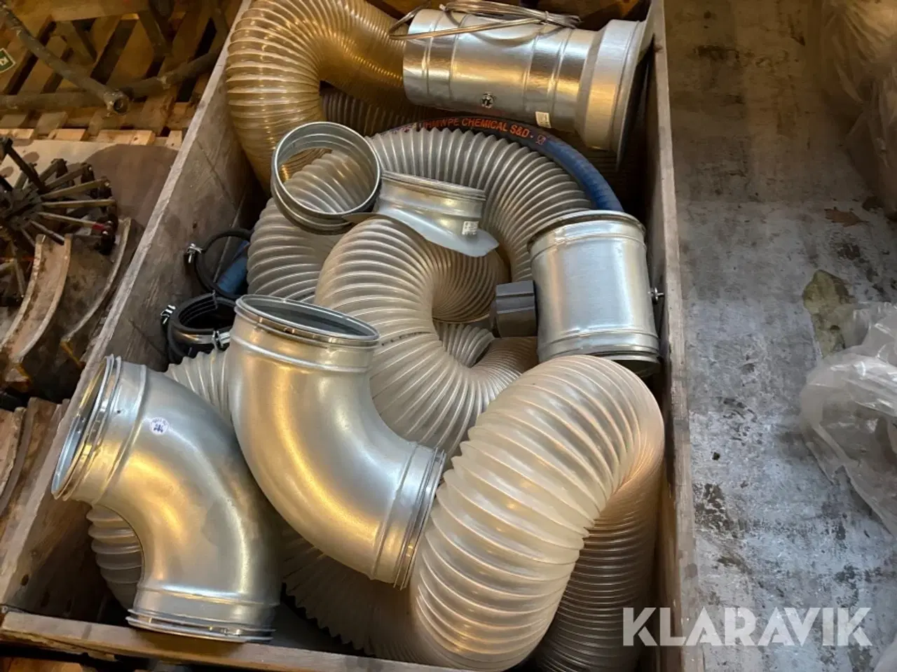 Billede 8 - Samlet lot - udsugningsrør, pvc gardin og vvs fittings