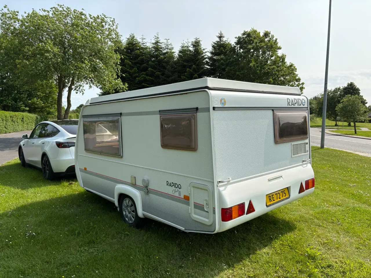 Billede 3 - Campingvogn med popup tag.