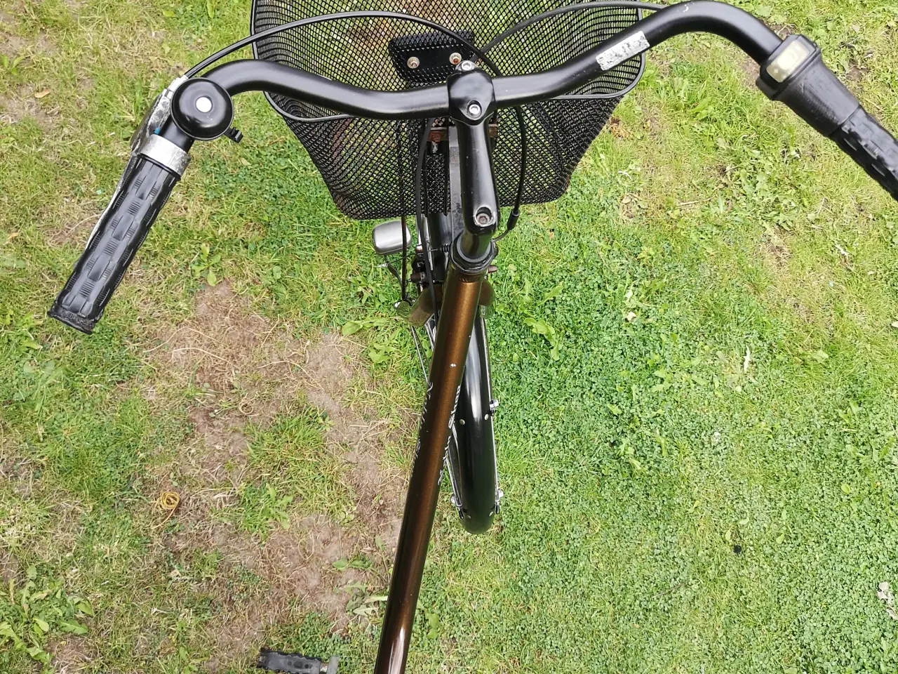 Billede 4 - MBK 28" 54cm  Løs 1 nøgle ,ny dæk ,lys foran og ba