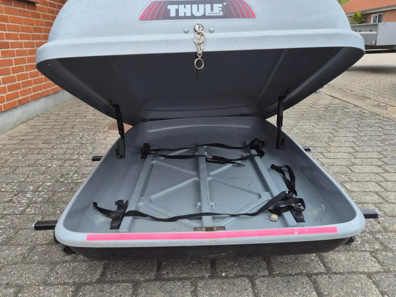 Billede 4 - Tule tagbox og tagbøjler