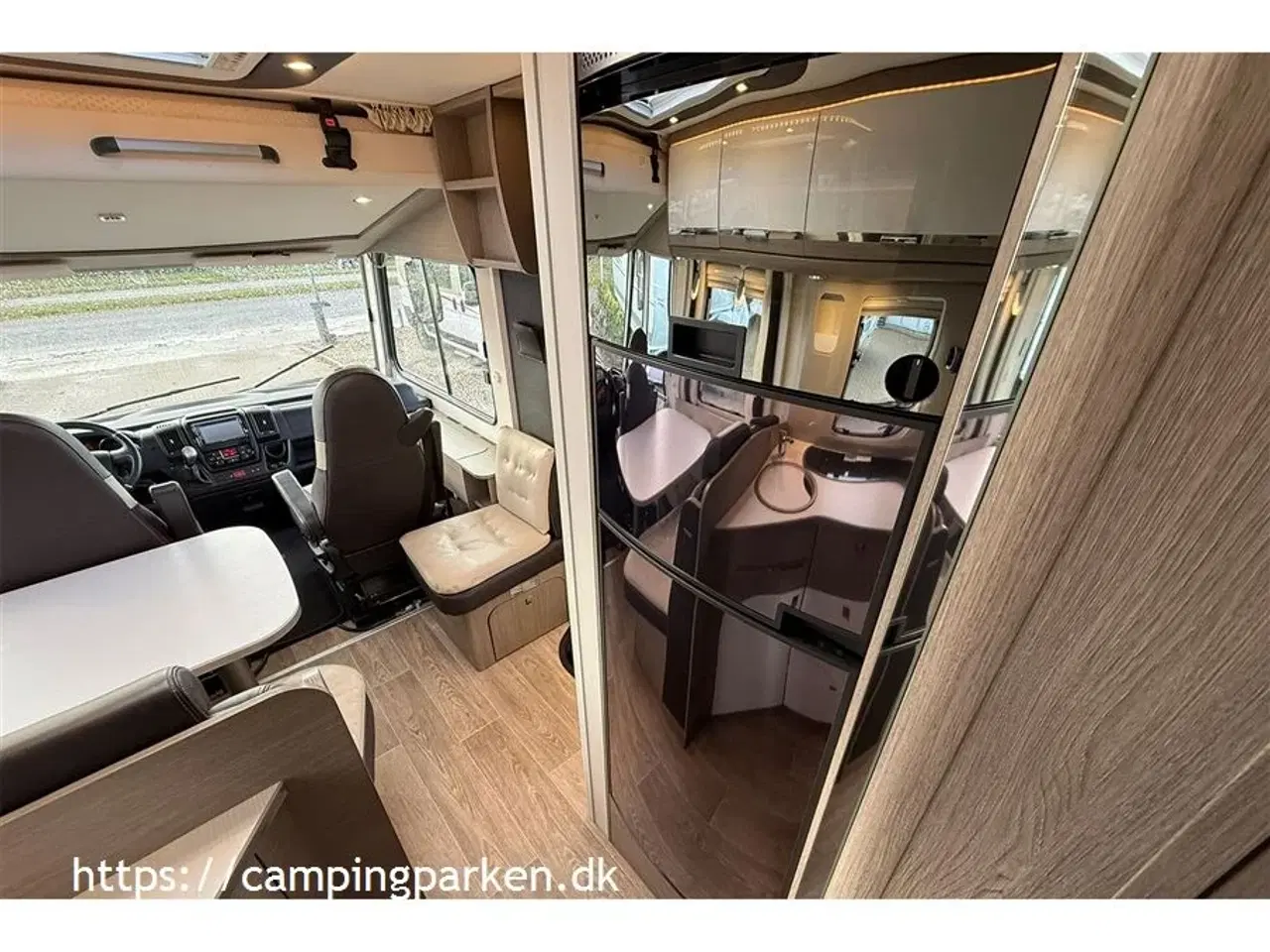 Billede 9 - 2018 - Dethleffs Magic Edition Silver   Dethleffs Magic Edition, kvalitetsvogn med eksklusivt udtryk, Automatgear, Hydrauliske støtteben og aircondition