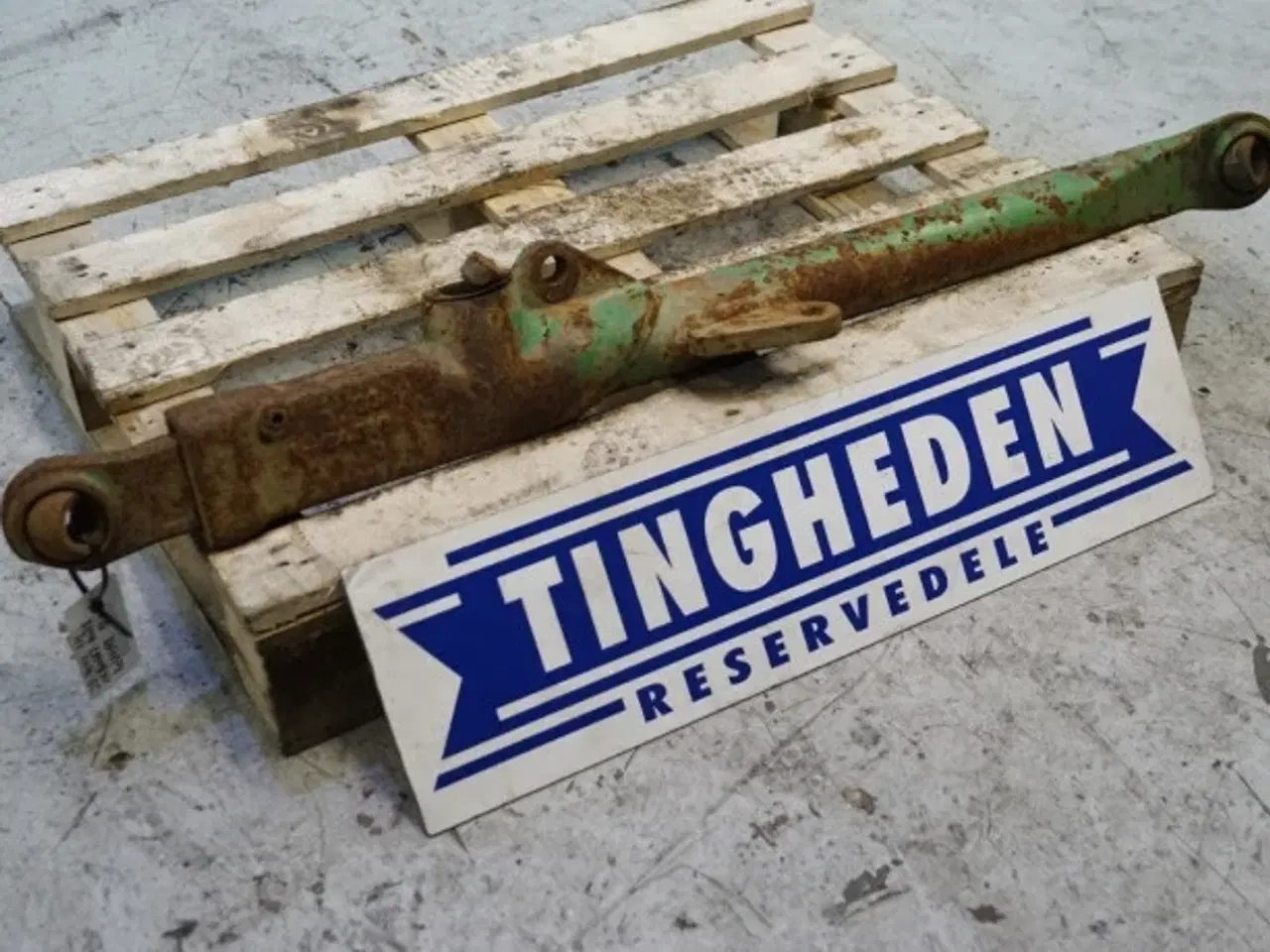 Billede 2 - John Deere 4040 R.H. Liftarm AR80666