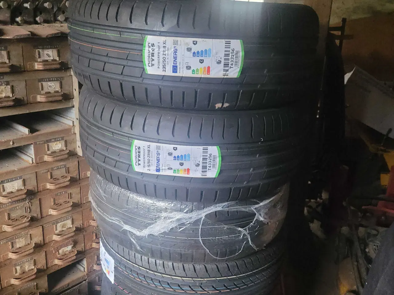 Billede 4 - 235 / 50 R 18