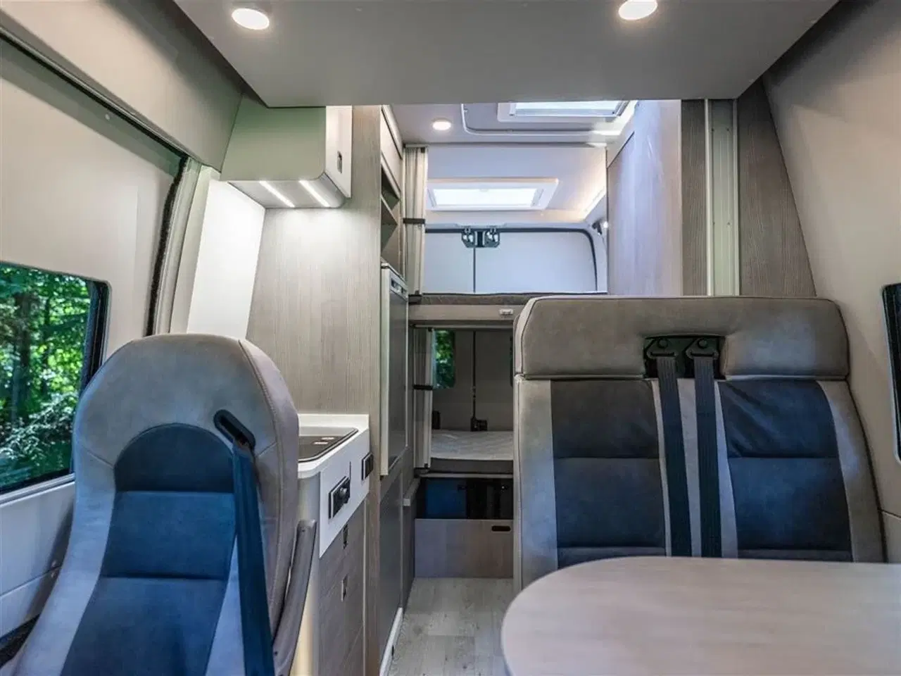 Billede 2 - 0 - FURGOK XPACE 600 FAMILY North   Van med plads til 5 personer!