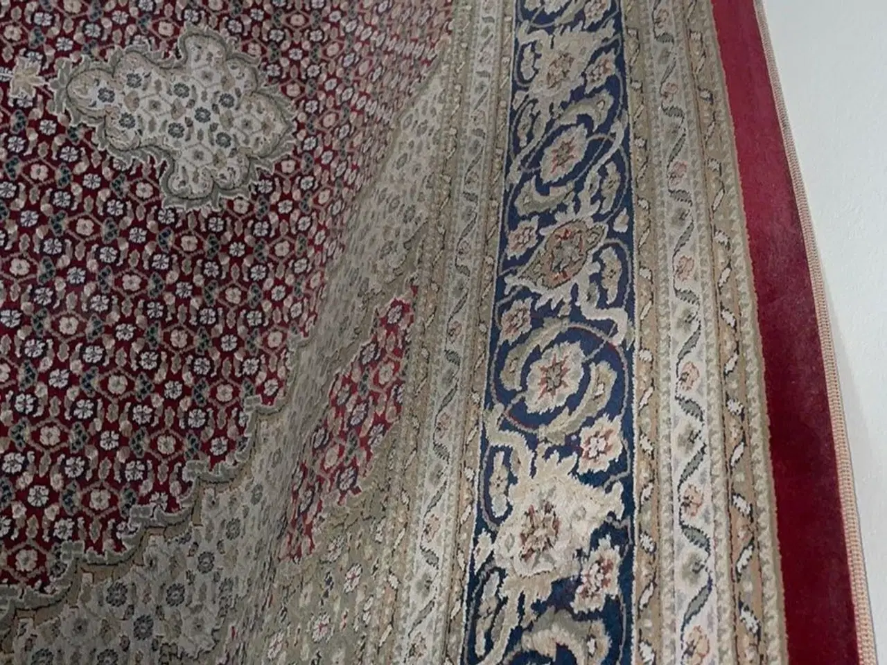 Billede 3 - Stort smukt belgisk gulvtæppe.