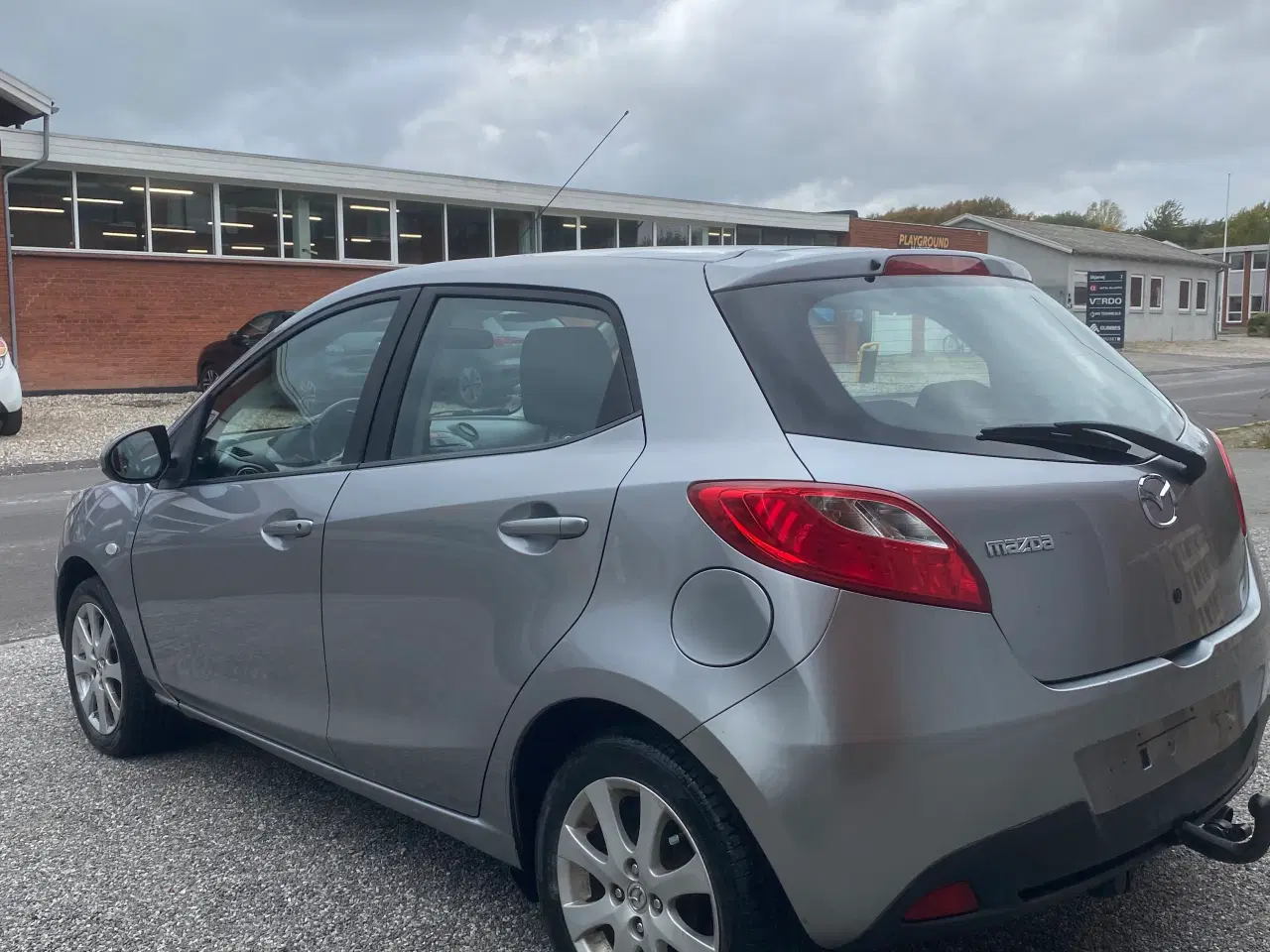 Billede 3 - Mazda 2 1.3 Benzin 2011🚘