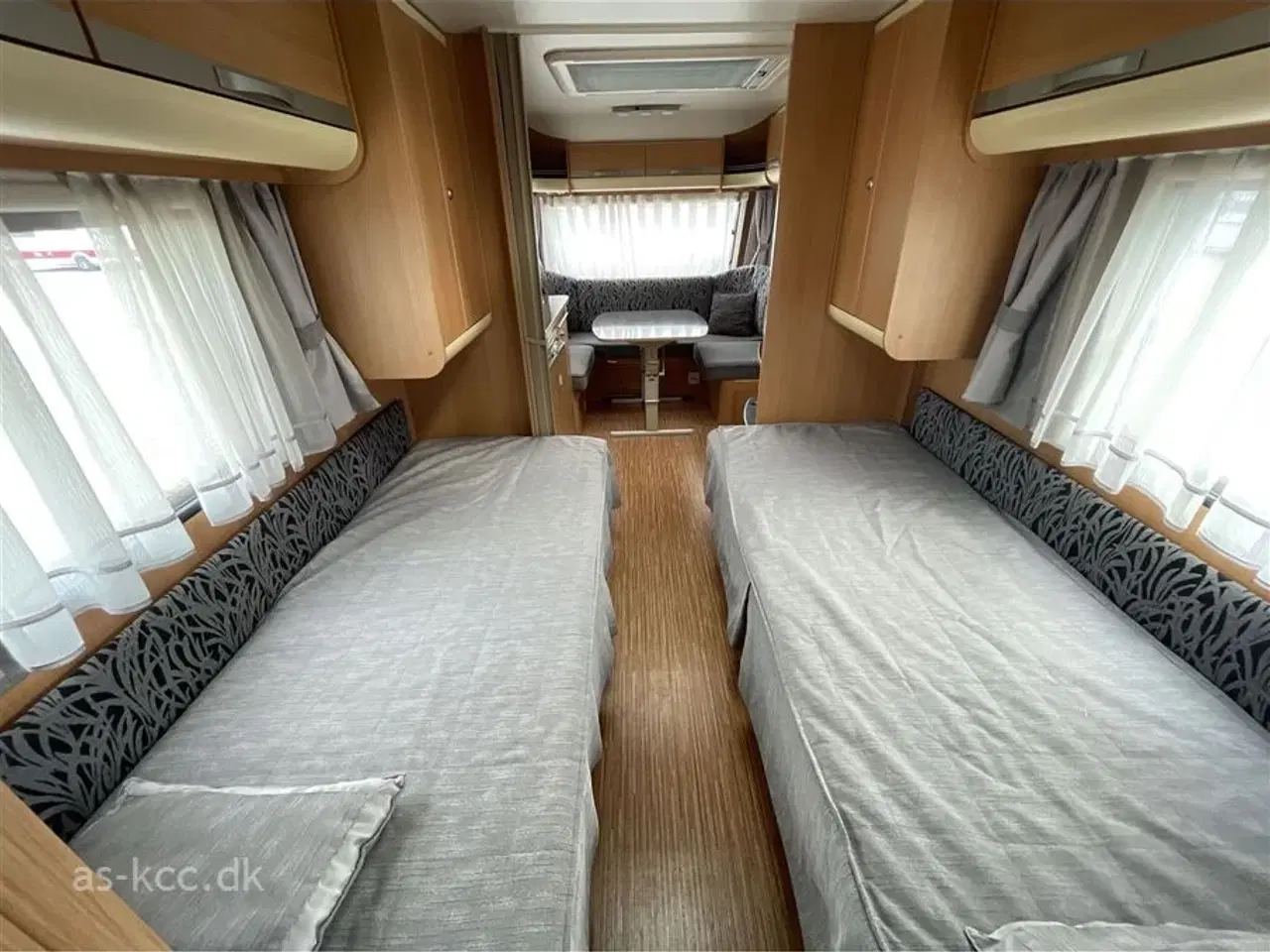 Billede 11 - 2010 - Adria Adora 542 UT   Adria Adora 542 UT enkelte senge