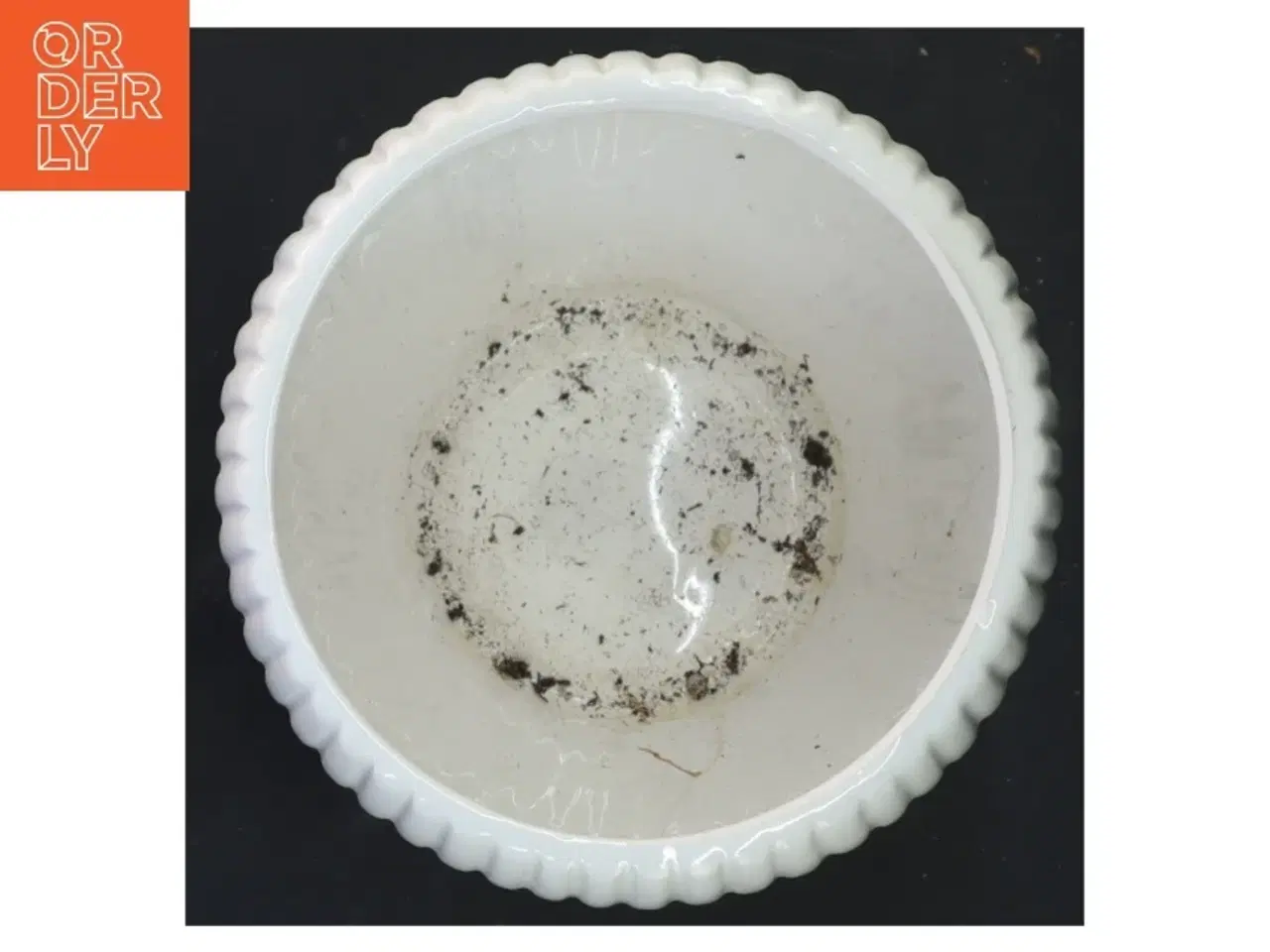 Billede 2 - Hvid keramikpotte med riller (str. Ø 14x13 cm)