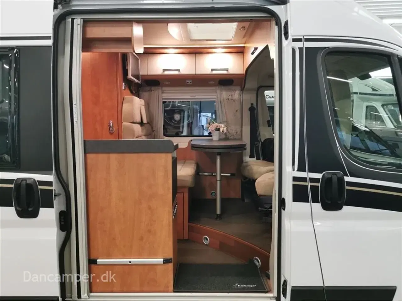 Billede 8 - 2019 - Carthago premium van 600 DB   Luksus rejsevogn under 6 meter. Truma combi diesel varme, Webasto motorvarmer mm.