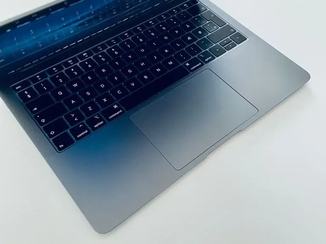 Billede 3 - MacBook Air fra 2019 sælges!