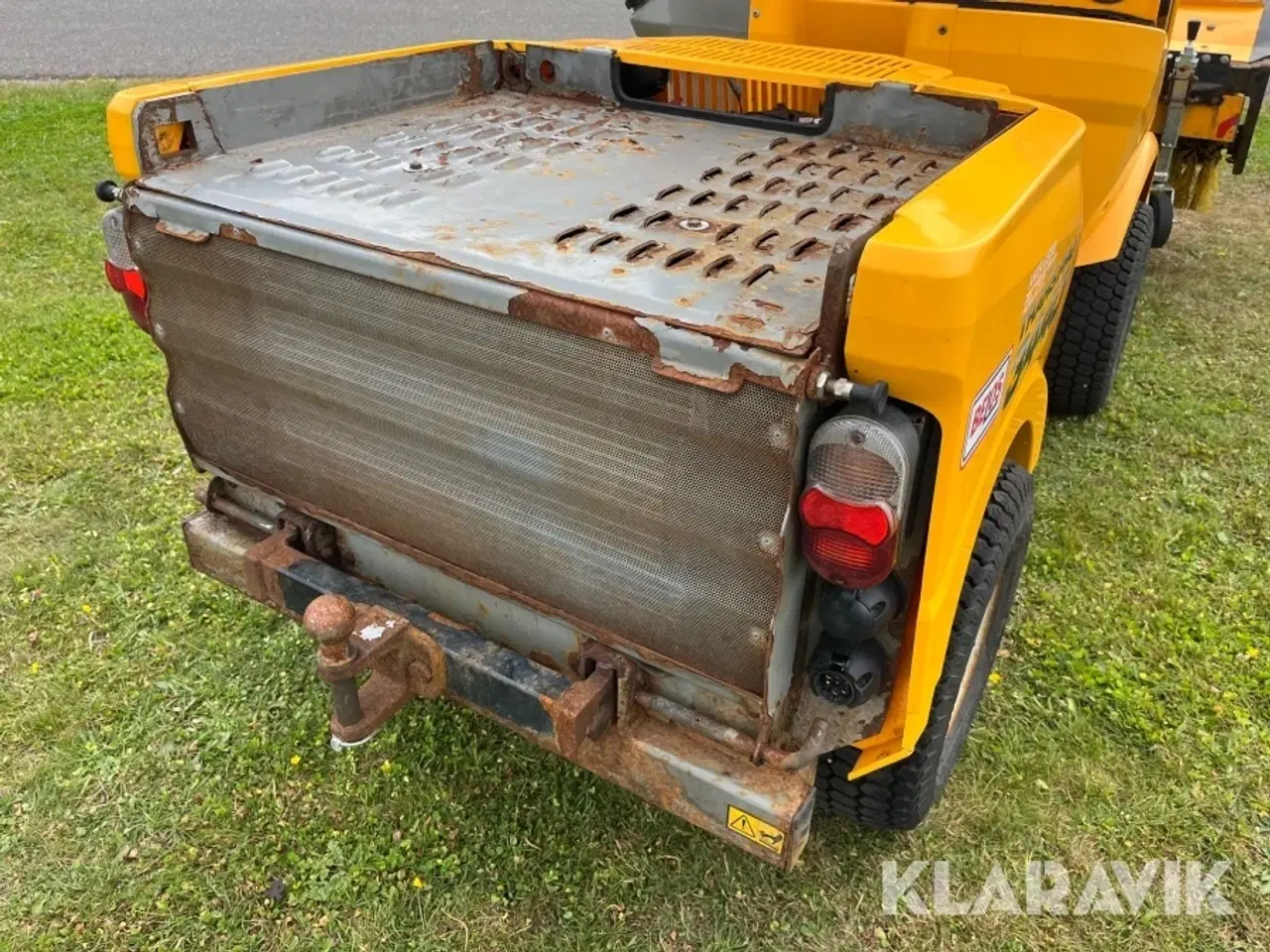Billede 5 - Redskabsbærer Belos 3440 trana PRO med kost