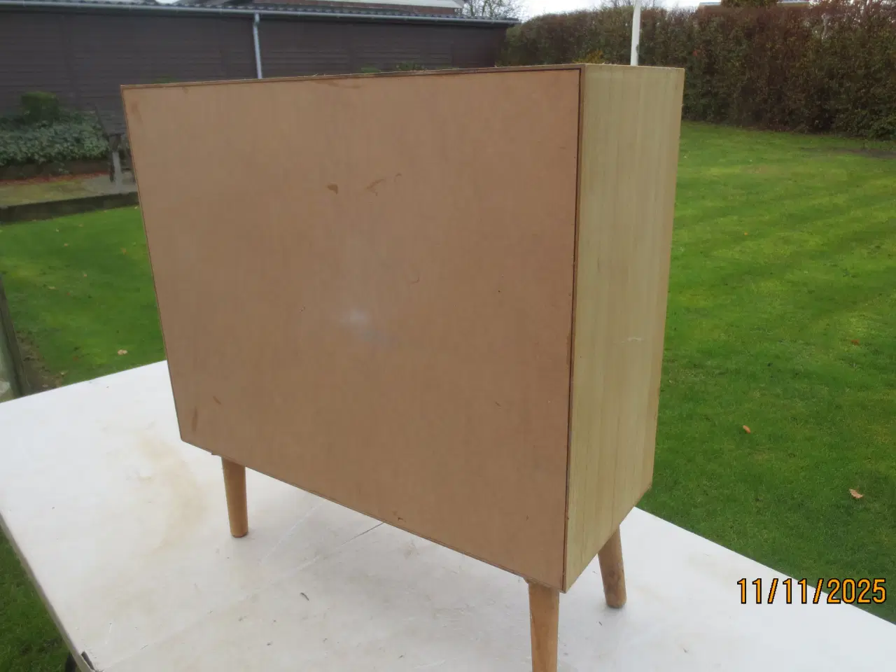 Billede 5 - 1 stk Skab med Fletskydelåger og en hylde