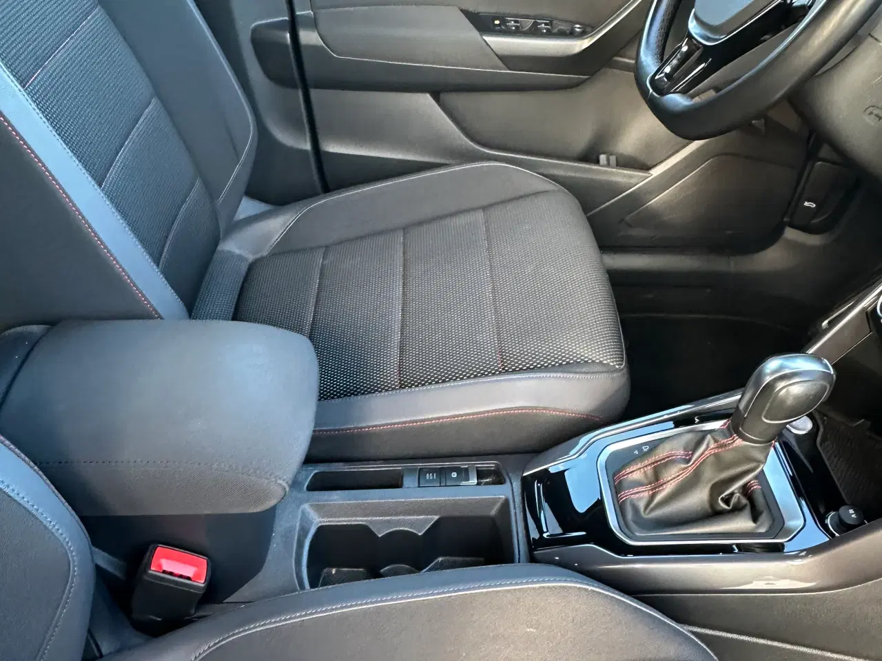 Billede 11 - Flot, velholdt og velplejet ikke-ryger bil.