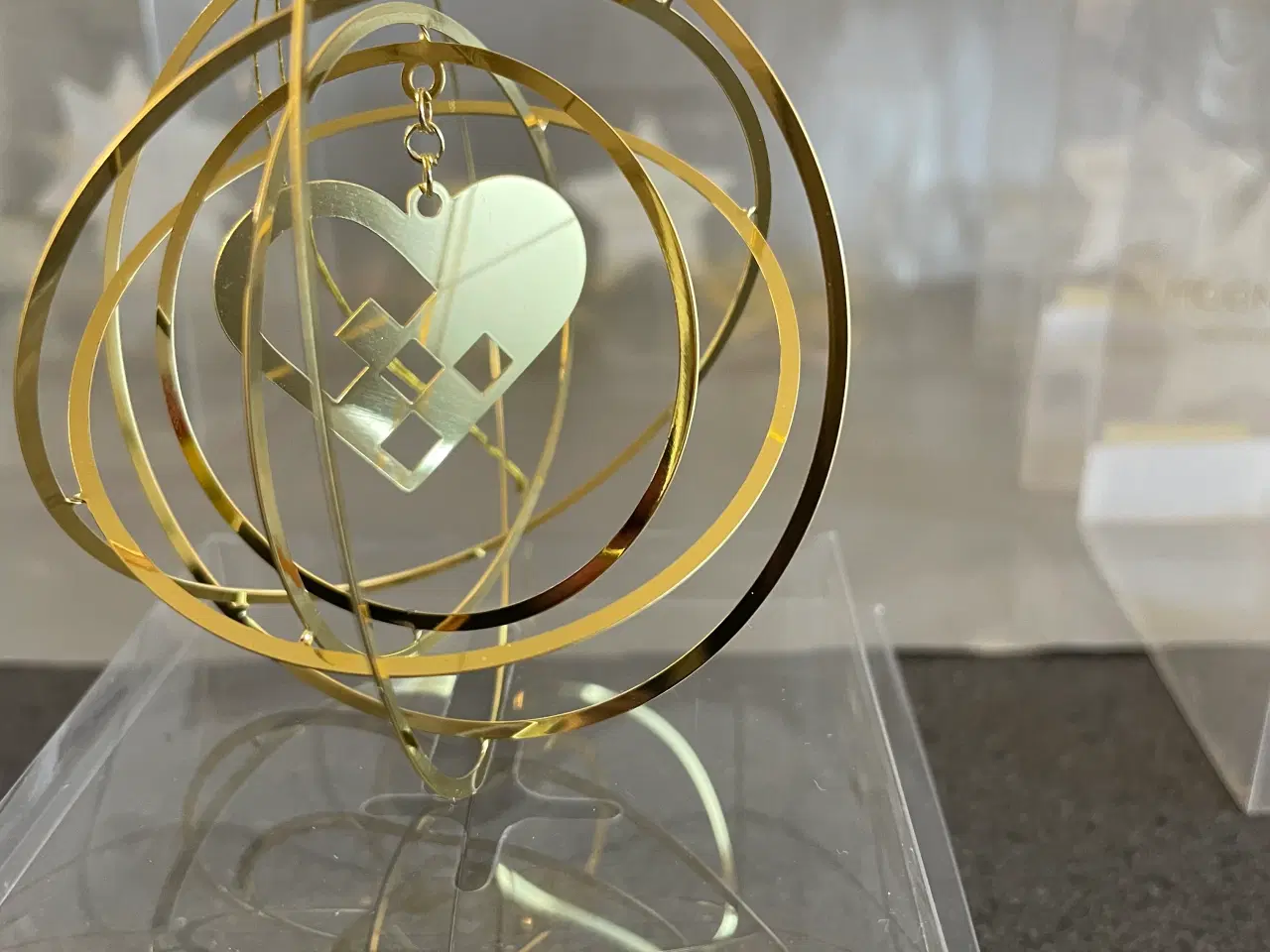 Billede 3 - 7 æsker med flotte forgyldte juleophæng MOONMIND