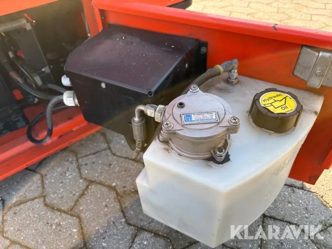 Billede 9 - Søjlelift Snorkel M1230E