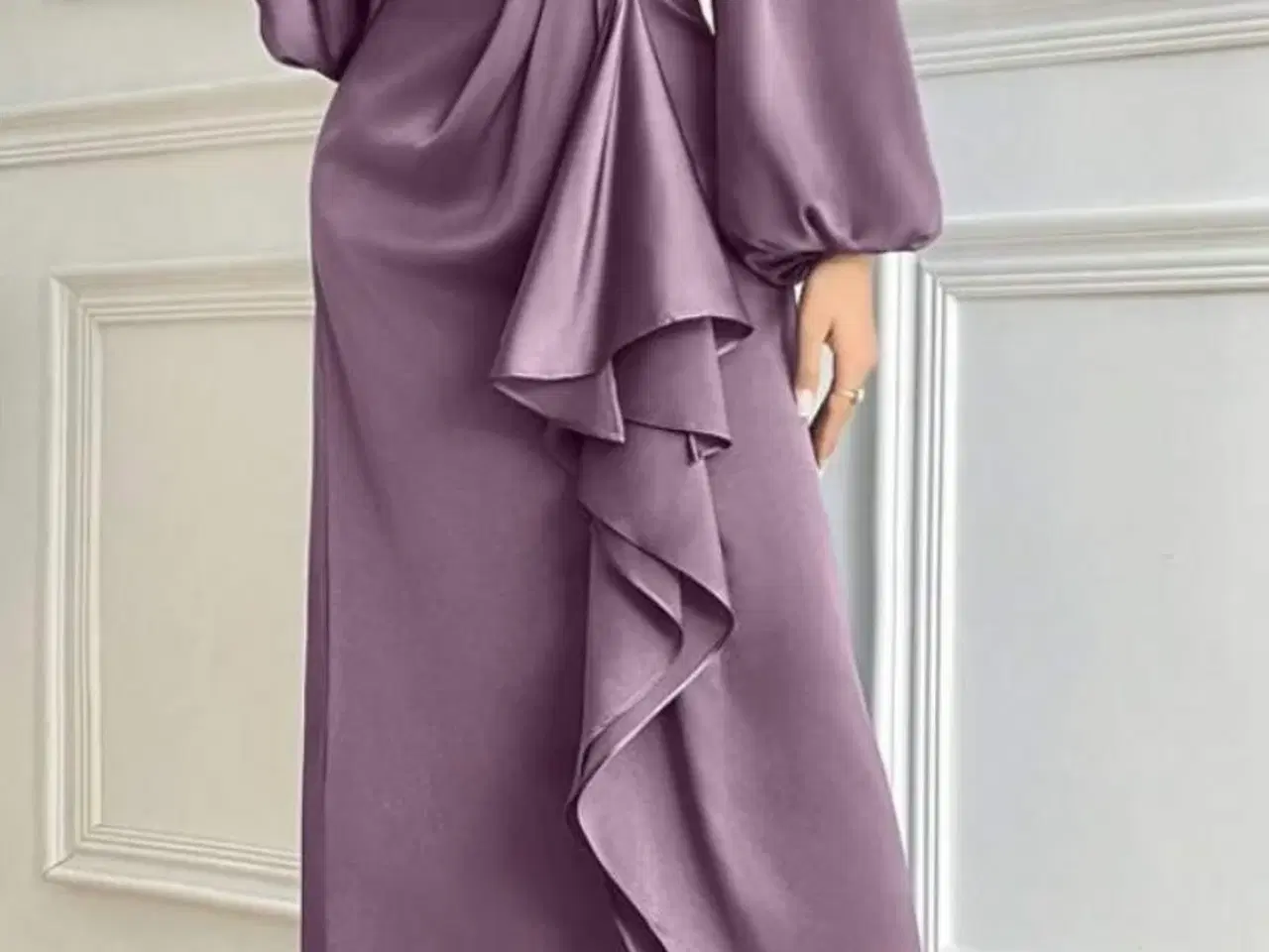 Billede 3 - Modely satin festkjole