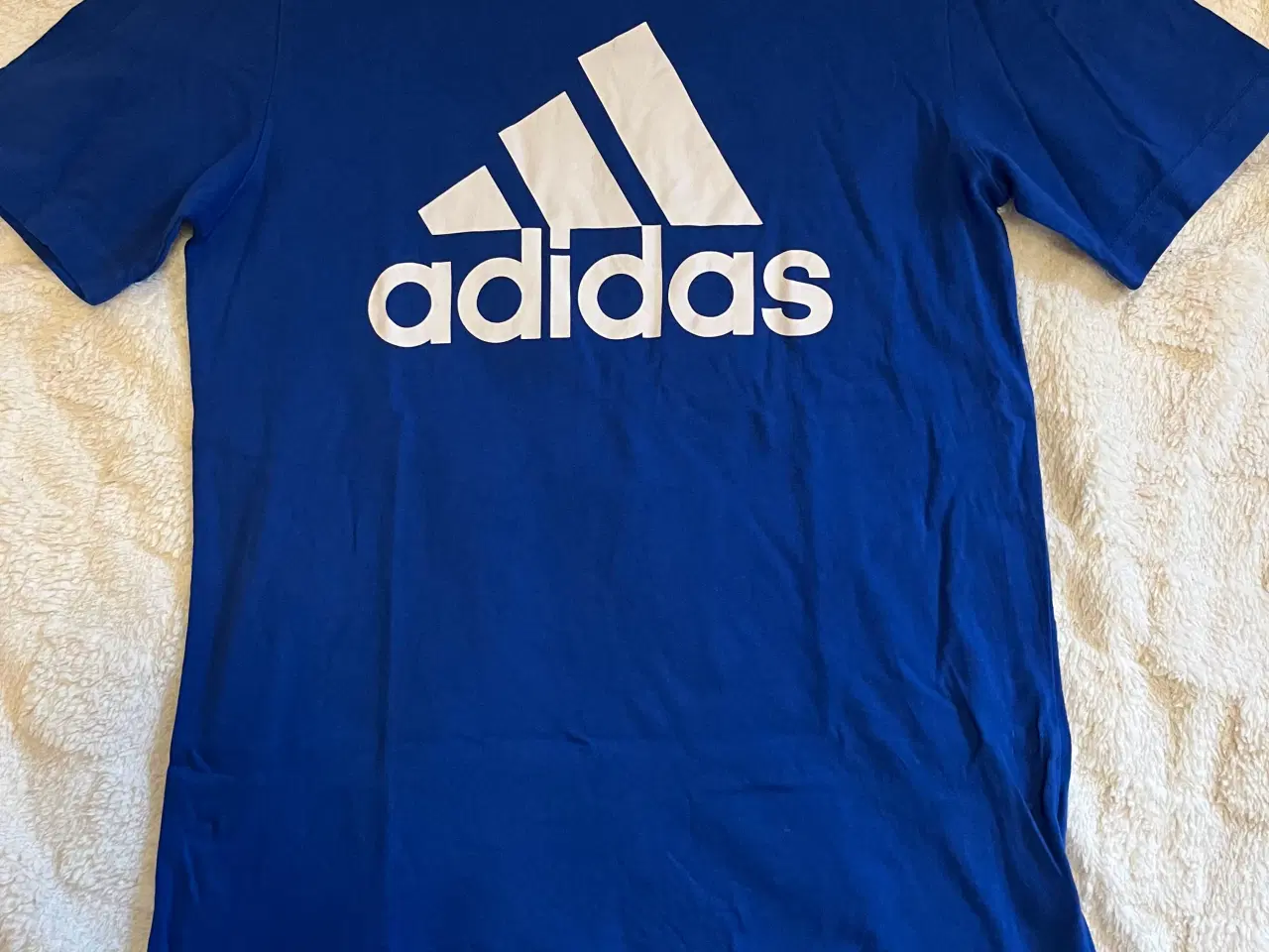 Billede 1 - T-shirt fra Adidas