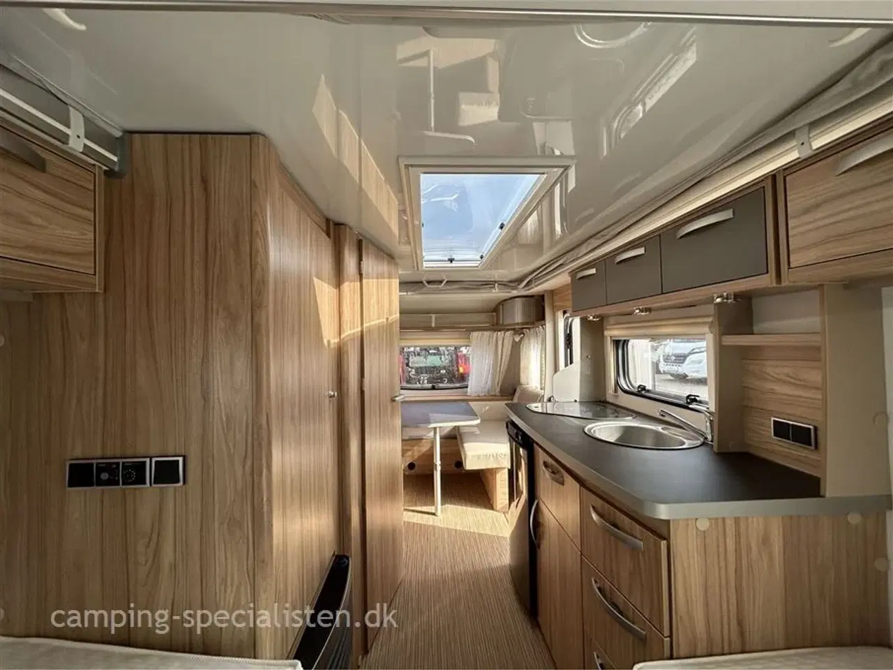 Billede 7 - 2023 - Hymer Feeling 442   Hymer Feeling 442 model 2023 kan nu ses hos Camping -Specialisten.dk