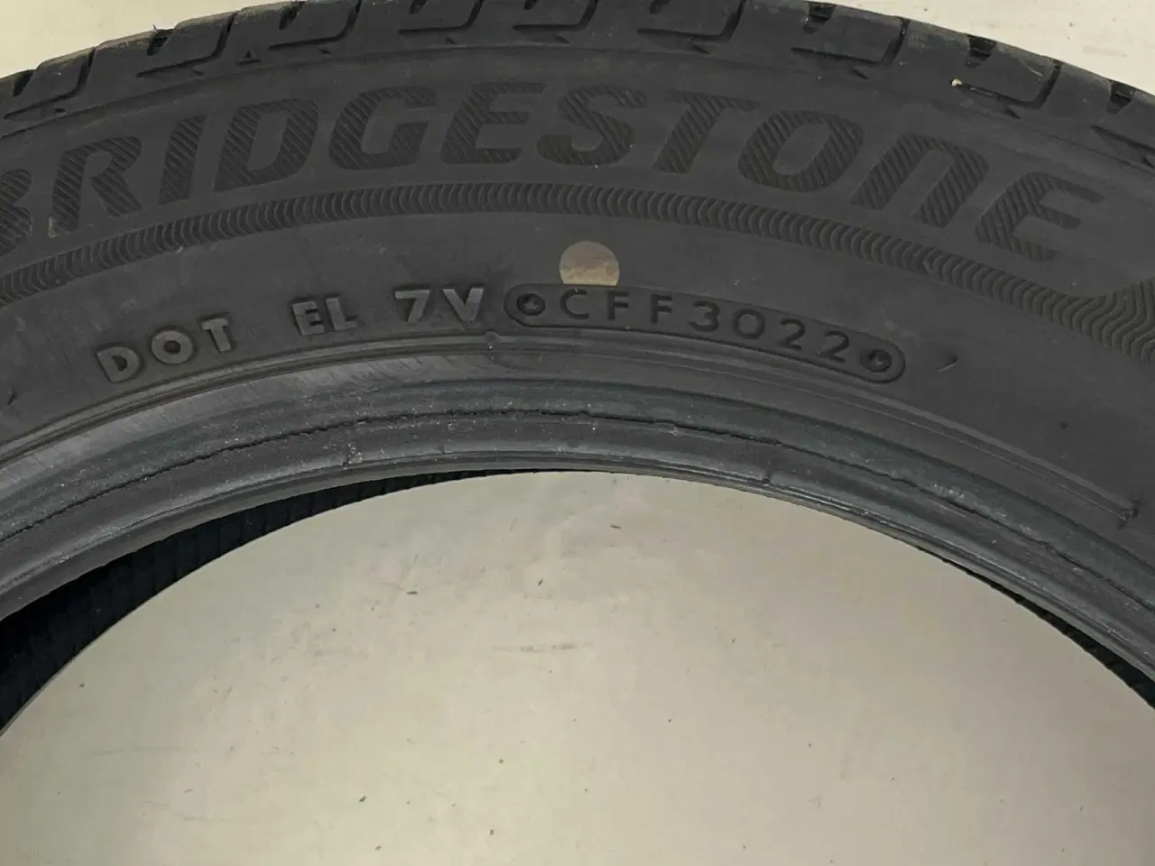 Billede 2 - Næsten nye dæk