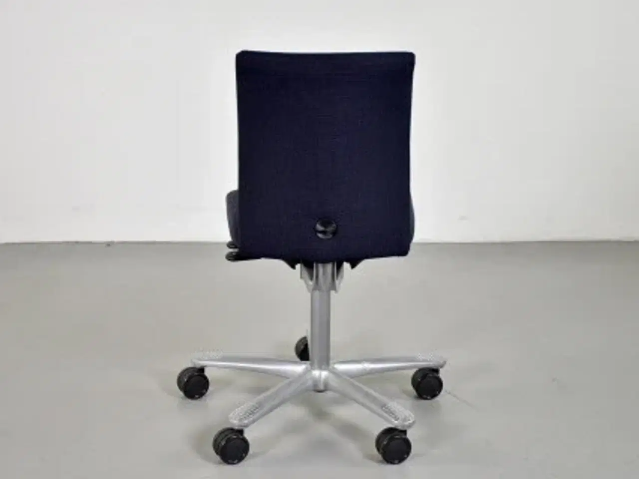 Billede 3 - Häg h04 credo 4200 kontorstol med sort/blå polster og alugråt stel