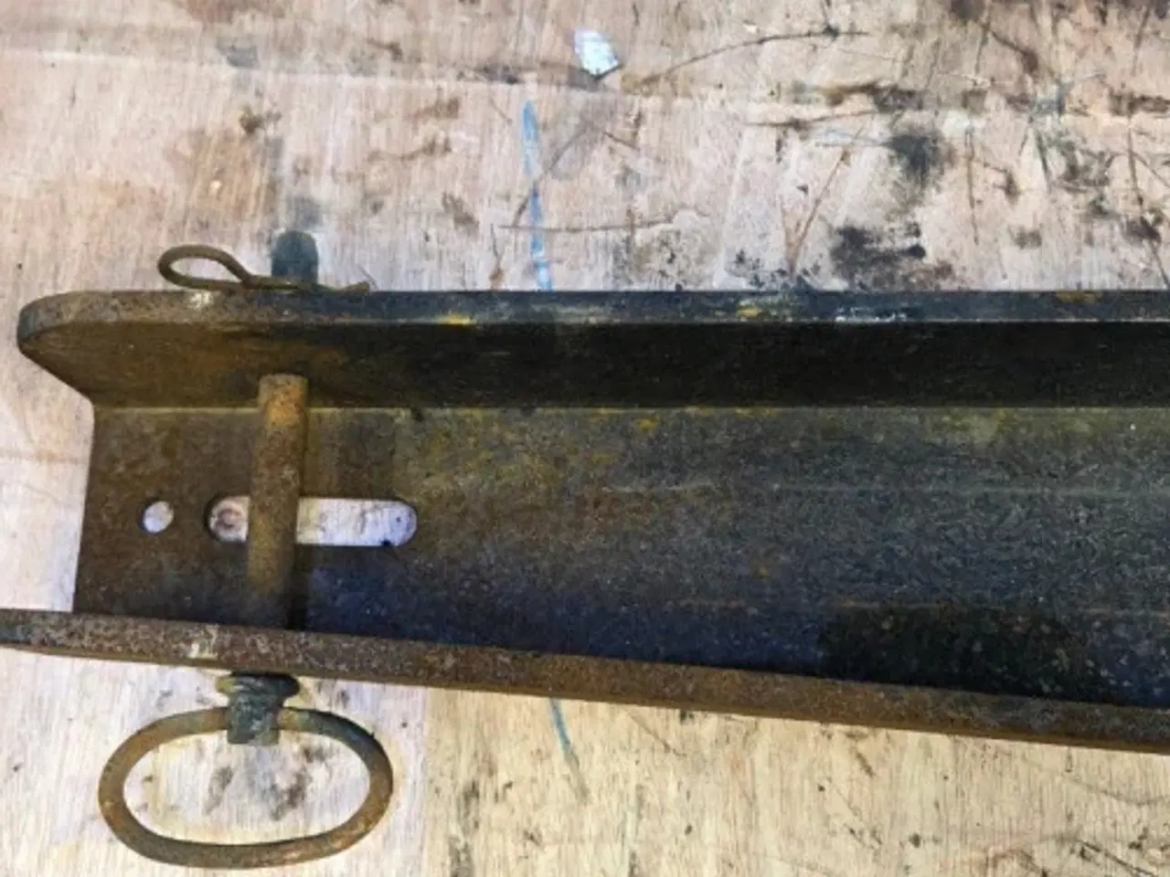 Billede 9 - New Holland LB110 Låsecylinder 85801048