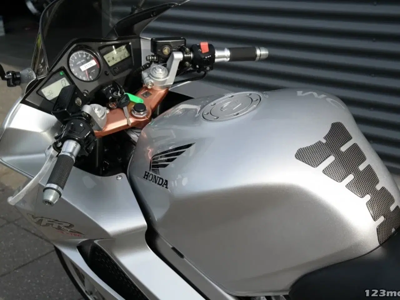 Billede 23 - Honda VFR 800 F MC-SYD       BYTTER GERNE