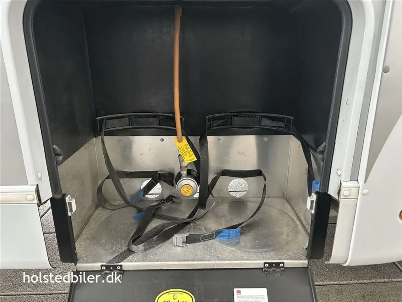 Billede 23 - 2019 - SunLight T 67 Activ   Km 42000 - 5 selepladser - hævesænkeseng.