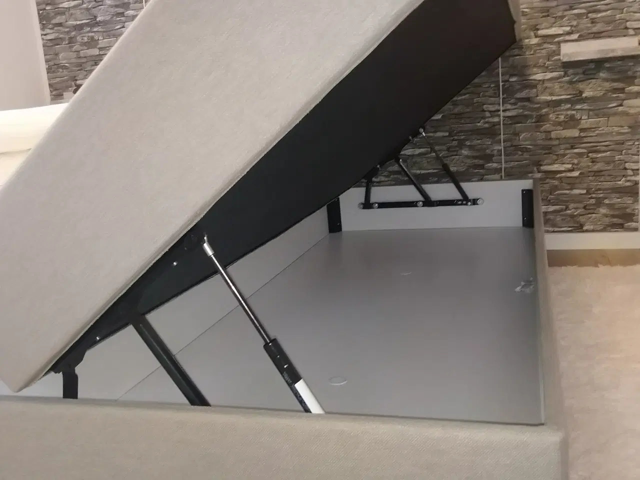 Billede 3 - 3 stk. Viva Lux SENGE m/magasin 90x210 - som nye!