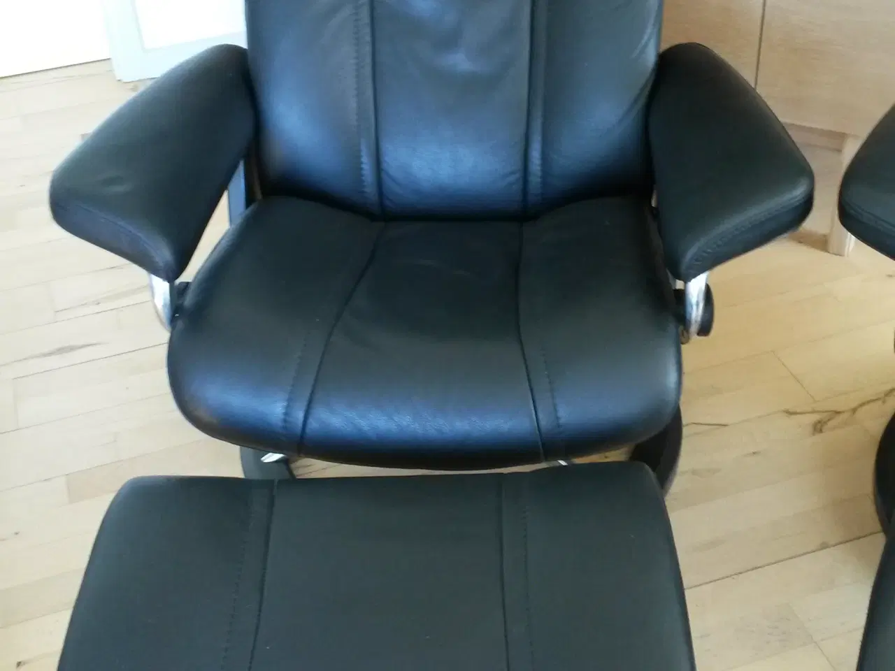 Billede 3 - stressless wing med skammel  på signature stel 