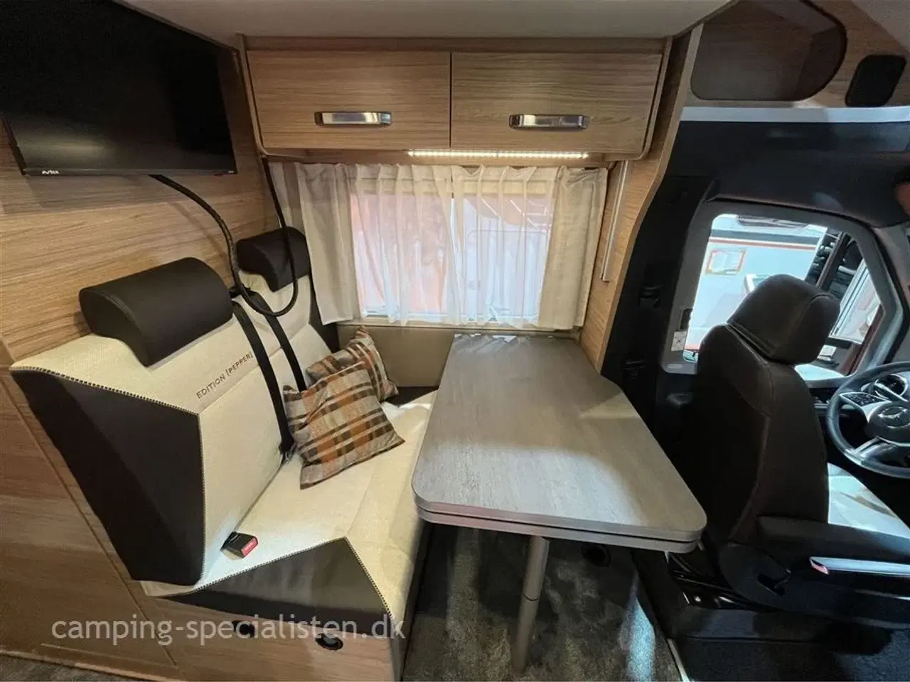 Billede 5 - 2025 - Weinsberg Pepper Edition MEG 640 Suite   Weinsberg CaraCompact 640 MEG Suite Edition Pepper MB 2025 - Kommer senere hos Camping-Specialisten.dk