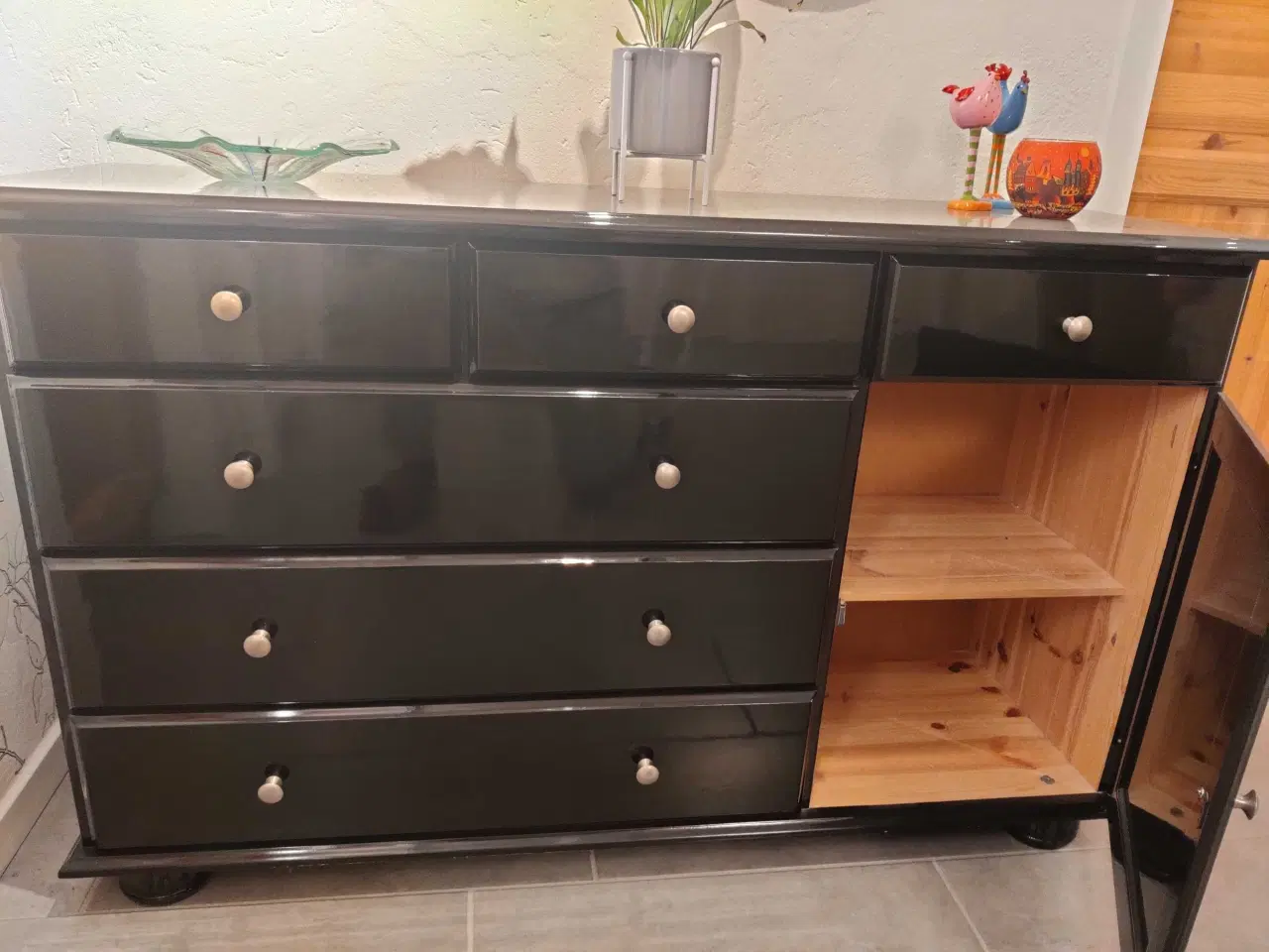 Billede 4 - Sortlakeret købmandsdisk