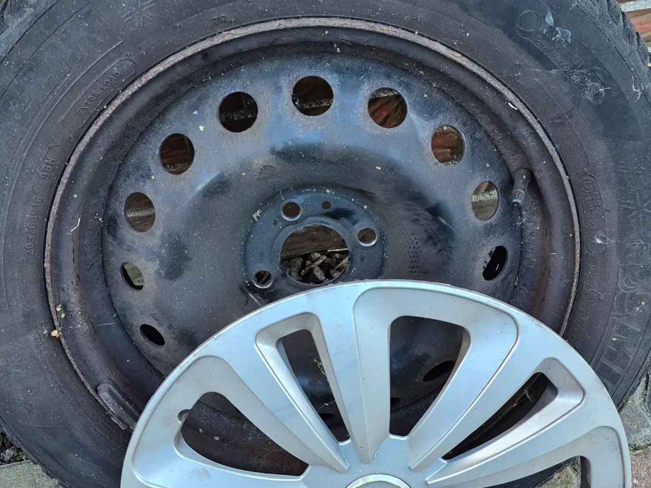 Billede 1 - Stålfælge med Michelin vinterdæk