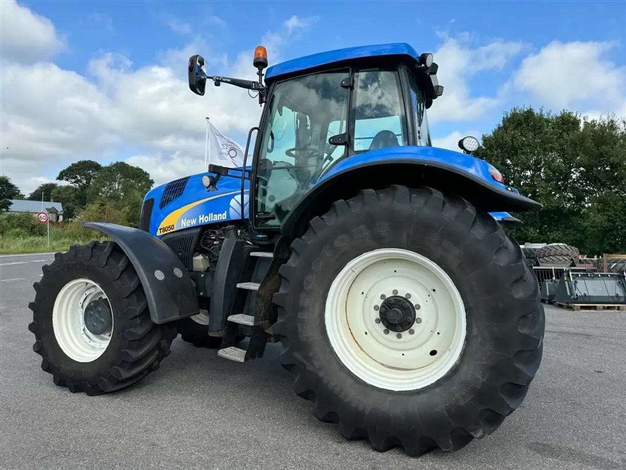 Billede 5 - New Holland T8050 MED AFFJEDRET FORAKSEL!