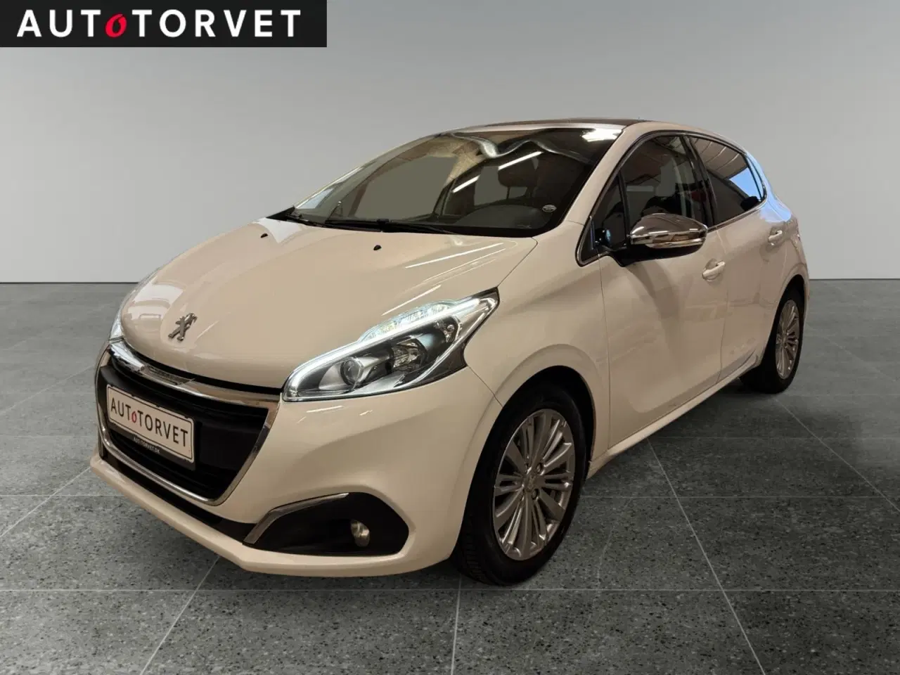 Billede 1 - Peugeot 208 1,6 BlueHDi 100 Allure Sky