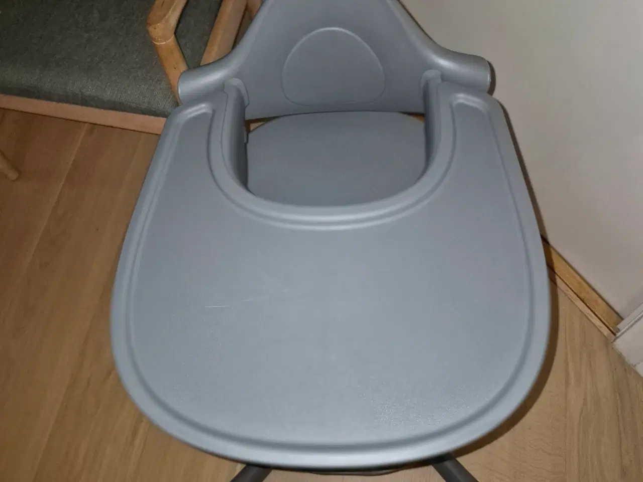 Billede 5 - Nomi højstol med baby set som ny nypris 2200