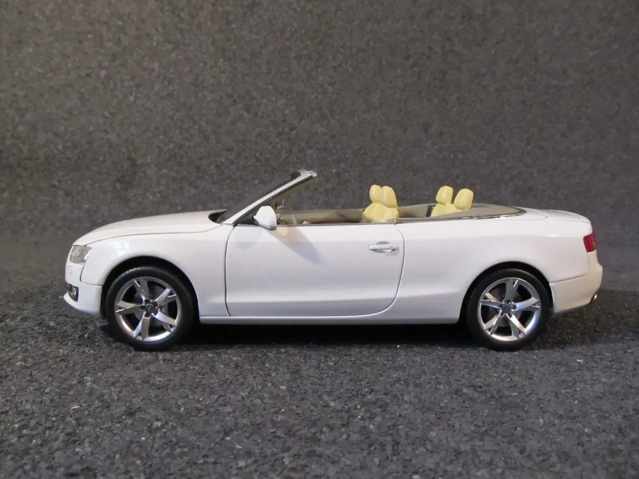 Billede 3 - 2009 Audi A5 Cabriolet - 1:18 