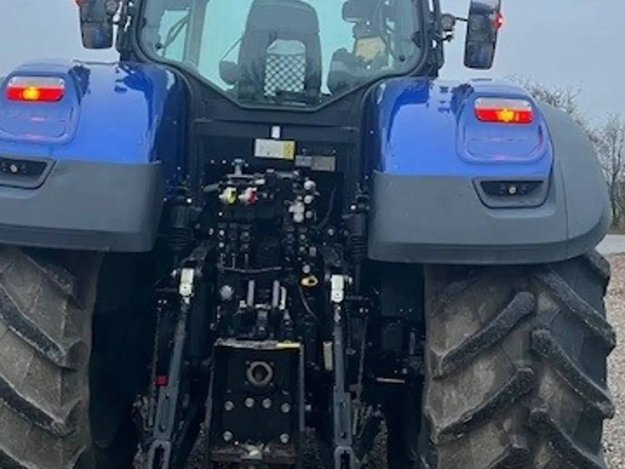 Billede 7 - New Holland T7.315 BluePower med frontlift og frontPTO samt centralsmørring.