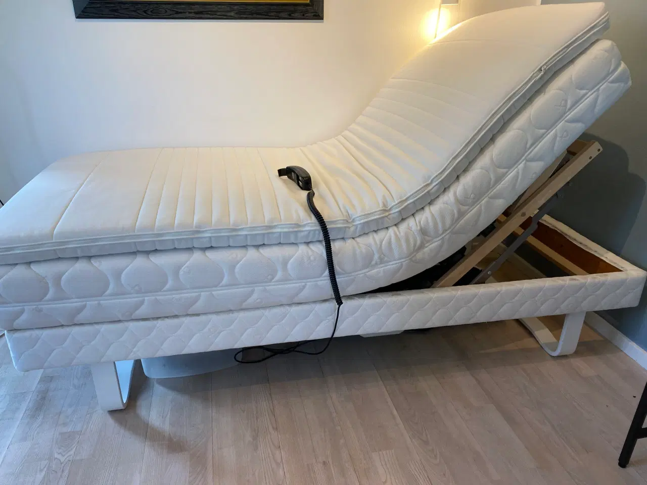 Billede 1 - Elevationsseng. Enkeltseng.