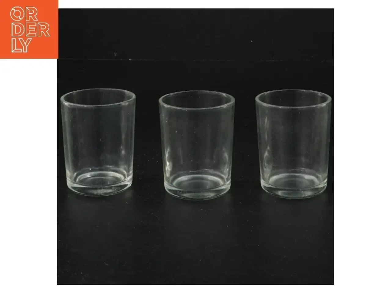 Billede 1 - Sæt af tre små lysestager glas (str. Ø 5x6 cm)