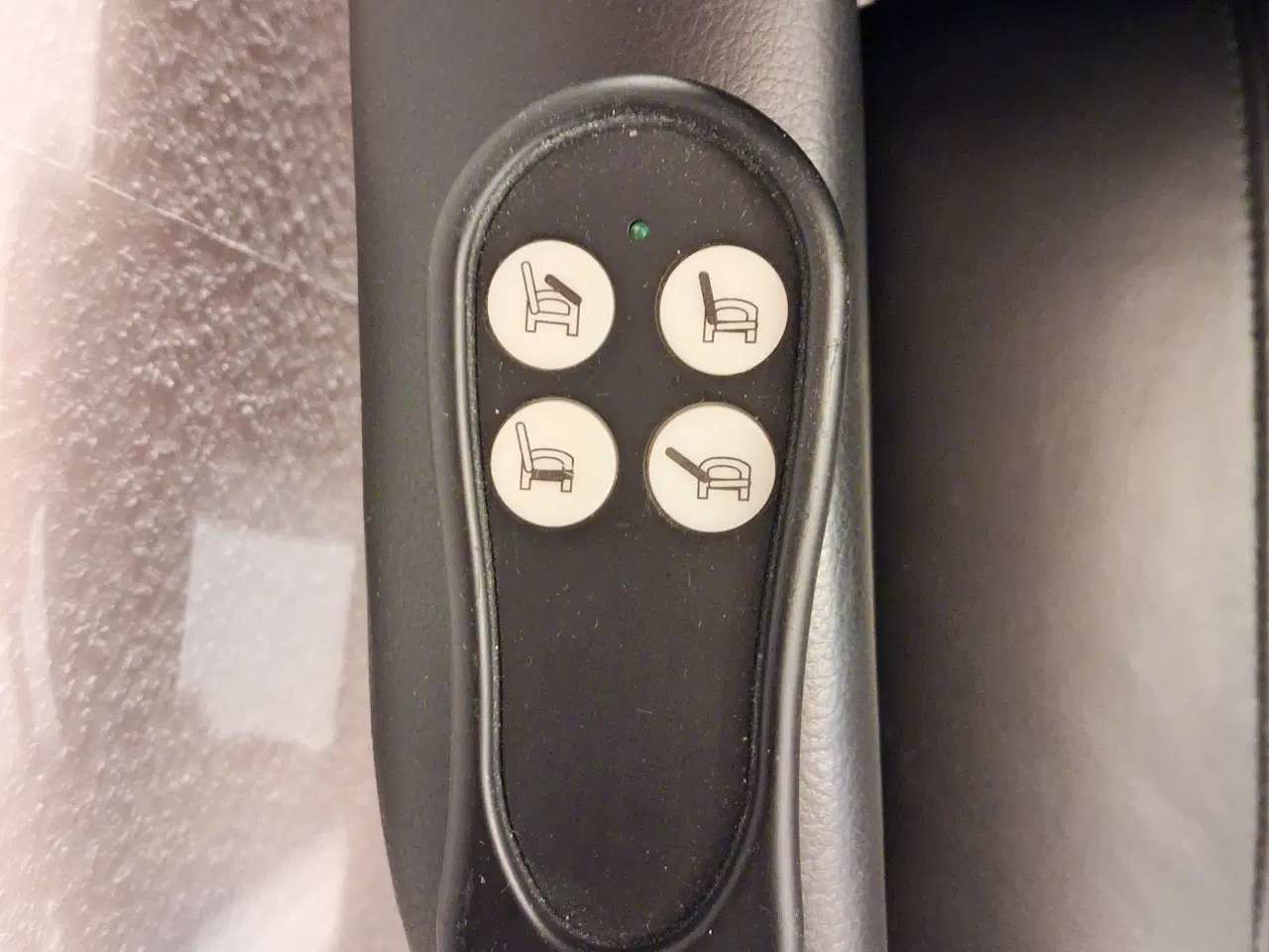 Billede 5 - Sort læder Sorøstol m sædeløft (el)